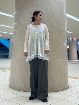 「KBF（ケイビーエフ）のベロアレースキャミソール（キャミソール、ホワイト系）」を使った、サリーさん（レディース・151cm）の秋コーディネート