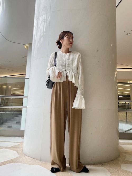 カジュアルパンツ ベージュ プリント セール】ベロアイージーパンツ（その他パンツ）｜KBF（ケイビーエフ