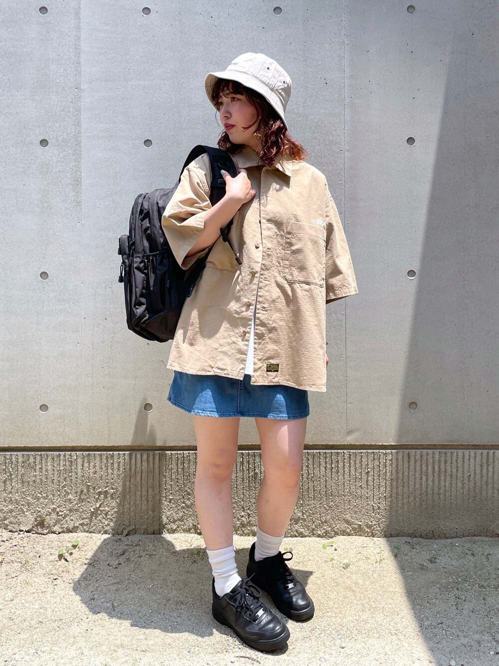 「スニーカー女子、スニーカーコーデ、ストリートMIX、ストリートファッション、milkfed._ootd、ミルクフェド、milkfed_snap、MILKFED、SILAS、サイラス&マリア(SILAS&MARIA)」｜「SILASのTWILL HAT（ハット、ベージュ系）」を使った、江藤 優花さん（レディース・157cm）の夏コーディネートの1枚目の写真