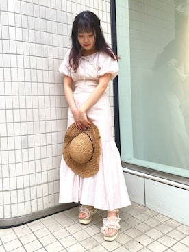 Emi【骨格ウェーブ/ブルベ冬】さんのコーディネート