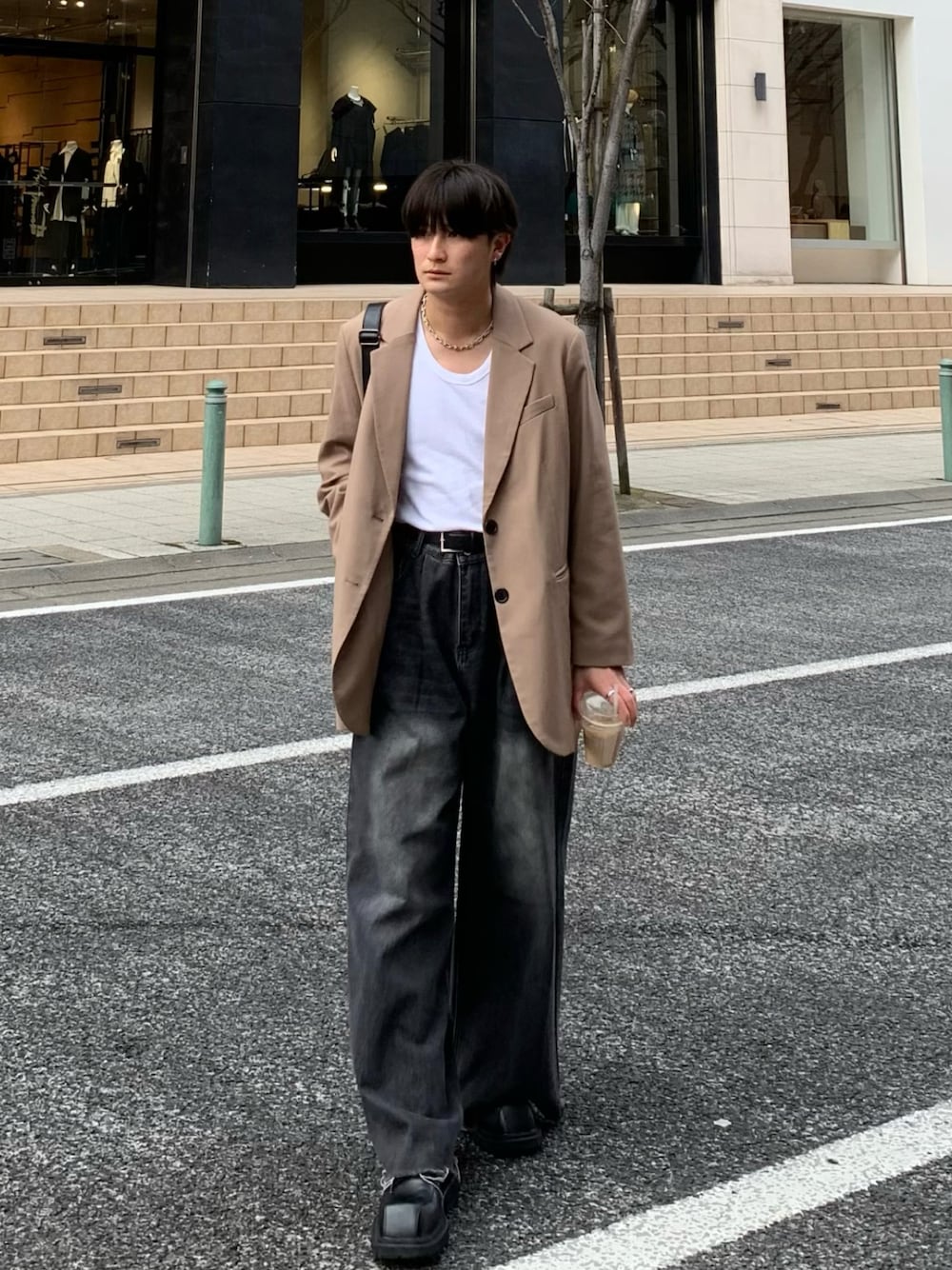 「春めき満開コーデ、ジャケット、テーラードジャケット、春コーデ、今日のコーデ、お出かけコーデ」｜「H&Mのアイテム（ジャケット/アウター、ブラウン系）」を使った、yütarouさん（メンズ・168cm）の春コーディネートの1枚目の写真