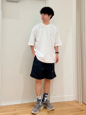 「URBAN RESEARCH DOORS（アーバンリサーチドアーズ）の『別注』Snow Peak Apparel×DOORS　WA/AC DRAWSTRING T-SHIRTS（Tシャツ/カットソー、ホワイト系）」を使った、にのさんさん（メンズ・178cm）の夏コーディネート