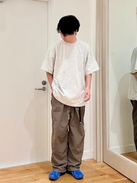 「URBAN RESEARCH（アーバンリサーチ）のGramicci for LOWERCASE　NYLON WIDE PANT（その他パンツ、ブラウン系）」を使った、にのさんさん（メンズ・178cm）の夏コーディネート