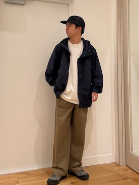 「URBAN RESEARCH DOORS（アーバンリサーチドアーズ）の『別注』Snow Peak Apparel×DOORS　NYLON TUSSAH PARKA 26AW（テーラードジャケット、ブラック系）」を使った、にのさんさん（メンズ・178cm）の秋コーディネート