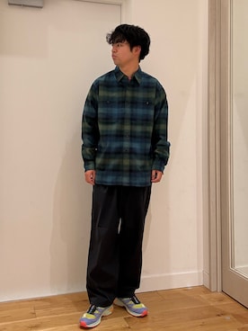 「URBAN RESEARCH DOORS（アーバンリサーチドアーズ）の『別注』PENDLETON×DOORS　GUIDE SHIRTS 26AW（シャツ/ブラウス、グリーン系）」を使った、にのさんさん（メンズ・178cm）の秋コーディネート