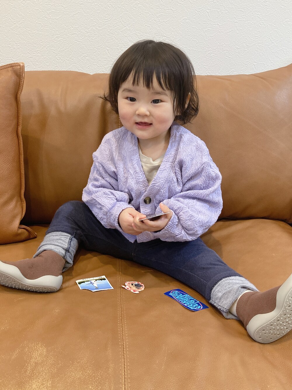 「キッズファッション、おしゃれさんと繋がりたい、カジュアルコーデ、女の子、プチプラ、いいね、save、フォローお願いします🤑、おんなのこ、ootd、休日コーデ、ベビーコーデ、GU、UNIQLO、春コーデ、パープル、1歳」｜「Plus Naoのアイテム（ベビーシューズ/ベビーソックス、ブラウン系）」を使った、chumu☺︎さん（キッズ・80cm）の冬コーディネートの1枚目の写真