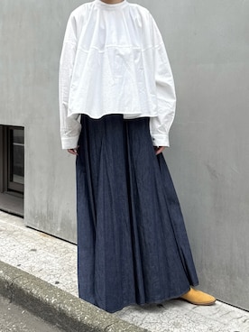 「アイテム（デニムスカート）」を使った、moniさん（レディース・155cm）の秋コーディネート