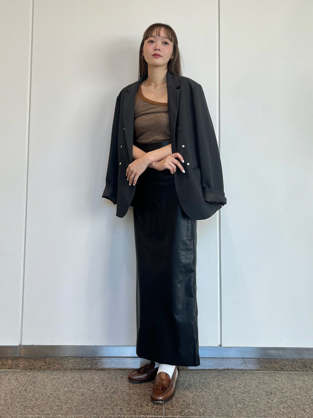 「FUMIKA_UCHIDAのアイテム（トップス、ブラウン系）」を使った、moekaさん（レディース・164cm）の秋コーディネートの1枚目の写真