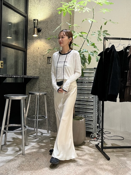 LA PEAU DE GEM】no slit satin skirt/ノースリットサテンスカート
