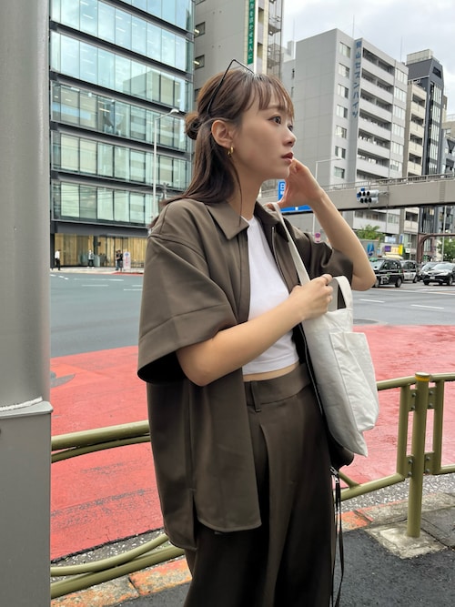 LA PEAU DE GEMラポドゥジェムhalfsleevezipup shi LA PEAU DE GEMラポドゥジェムhalfsleevezipup shi