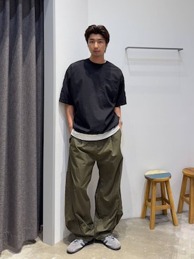 「HEREIAM（ヘレイアム）の【HEREIAM MEN】速乾&イージーケア&接触冷感&軽量/マイクロメッシュプルオーバー（Tシャツ/カットソー、ブラック系）」を使った、riiiin0804さん（メンズ）の夏コーディネート