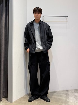 「BAYFLOW（ベイフロー）の【ストレッチ・軽量】ワイドバレルカーゴパンツ（カーゴパンツ、ブラック系）」を使った、riiiin0804さん（メンズ）の秋コーディネート