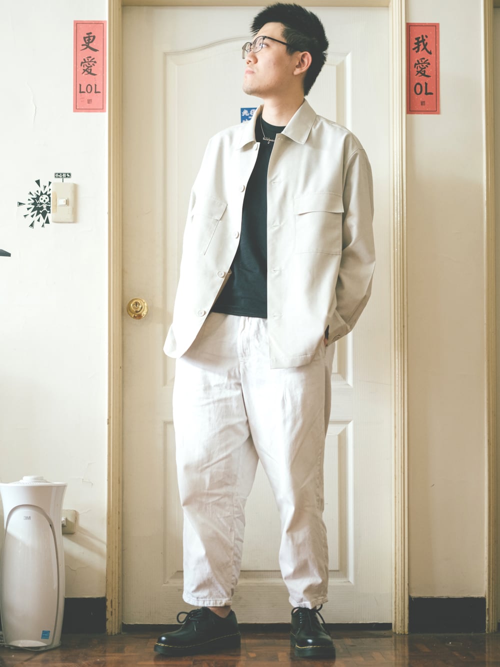 「ootd、夏、春コーデ、休閒、日系極簡、oversize」｜「Dr. MartensのDr.Martens / ドクターマーチン 1461 3EYE GIBSON SHOE 3ホール ギブソン シューズ ブーツ（ブーツ、ブラック系）」を使った、Yuanさん（メンズ・175cm）の春コーディネートの1枚目の写真