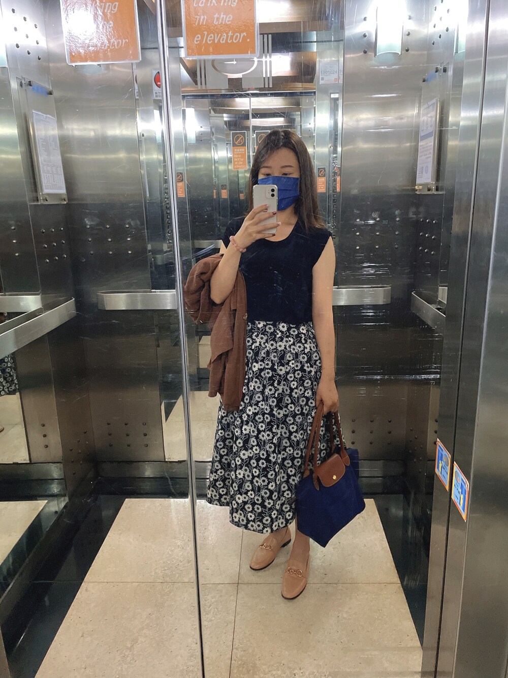 「ootd、OL、dress、working style、lady」｜「cantwoのアイテム（ニット/セーター、ブラック系）」を使った、 Farahさん（レディース・162cm）の秋コーディネートの1枚目の写真