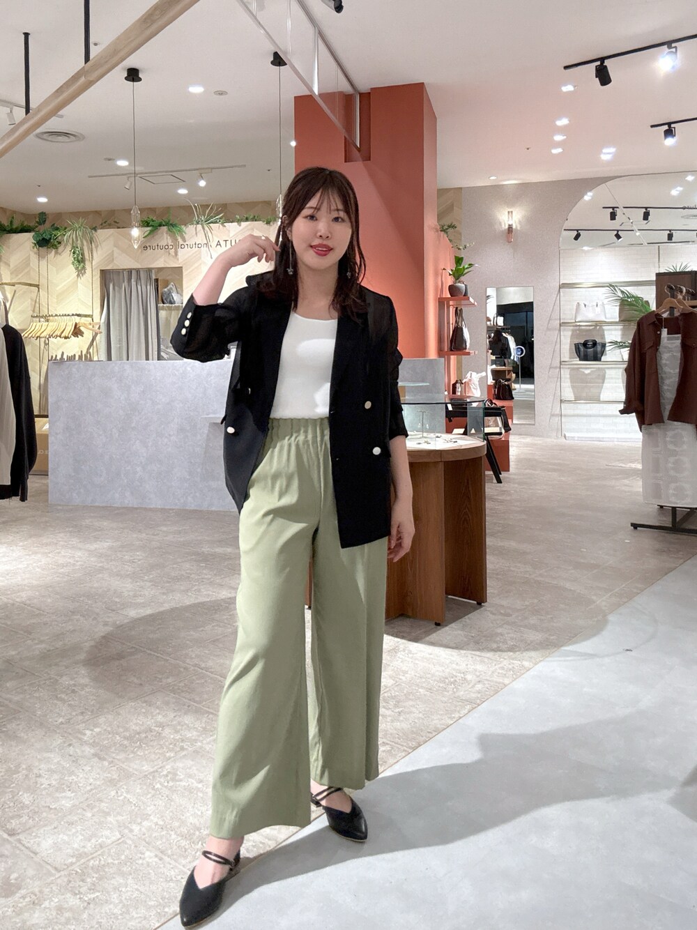 LARUTA】メタル金釦メッシュジャケットを使った人気ファッション