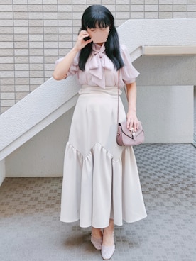 「NOELA（ノエラ）のティアードスカート（スカート、ベージュ系）」を使った、こうめさん（レディース・155cm）の秋コーディネート