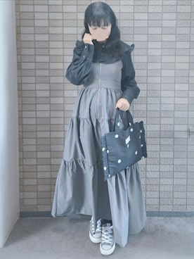 「アイテム（ジャンパースカート）」を使った、こうめさん（レディース・155cm）の秋コーディネート