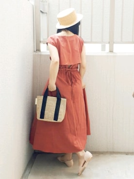 「オレンジ×ベージュ」｜こうめさん（レディース・155cm）の秋コーディネート