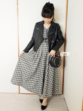 「チェックワンピース」｜「アイテム（ライダースジャケット）」を使った、こうめさん（レディース・155cm）の春コーディネート