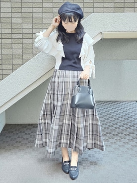 「アイテム（イヤリング、グレー系）」を使った、こうめさん（レディース・155cm）の秋コーディネート