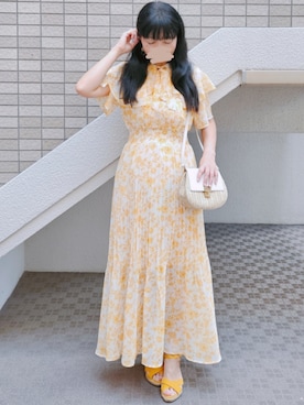 「dazzlin（ダズリン）のdazzlin フレンチスリーブ花柄ワンピース（ワンピース、イエロー系）」を使った、こうめさん（レディース・155cm）の夏コーディネート