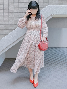 「アイテム（イヤリング）」を使った、こうめさん（レディース・155cm）の秋コーディネート