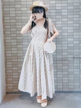 「meJane（ミージェーン）の肩リボン 小花柄 ロングワンピース（ワンピース）」を使った、こうめさん（レディース・155cm）の夏コーディネート