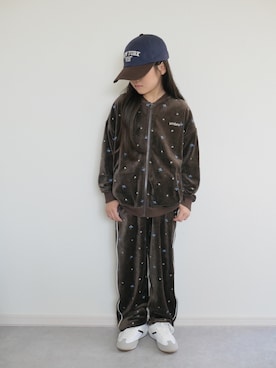 「UMBRO（アンブロ）のアイテム（その他アウター）」を使った、skskさん（キッズ・127cm）の秋コーディネート