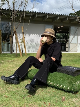 「PRADA（プラダ）のアイテム（ブーツ）」を使った、CRYMGさん（メンズ・170cm）の秋コーディネート