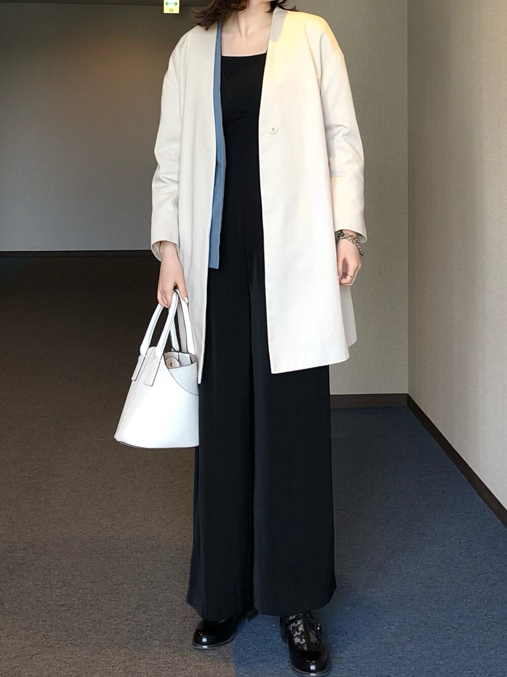 LILY BROWN（リリーブラウン）の「ケープロンパース（つなぎ