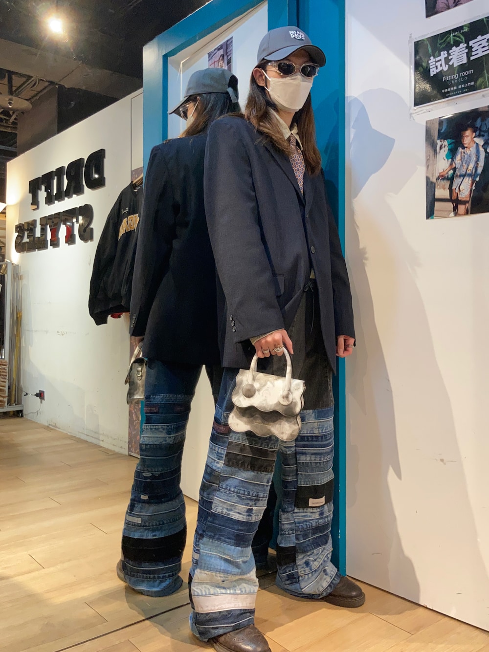 「冬、古着MIX、古着、古着コーデ、古着好きな人と繋がりたい、古着屋、古着男子、古著、古著混搭、used、used mix、USEDコーデ、韓国ファッション、韓国コーデ」｜「Dr. Martensのアイテム（ローファー、ブラウン系）」を使った、BRICKさん（メンズ・171cm）の冬コーディネートの1枚目の写真