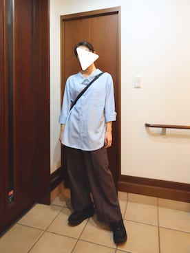 「グレーパンツ」｜PECOさん（レディース・158cm）の秋コーディネート