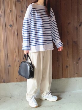 「ブルー x ホワイト」｜「アイテム（スウェットパンツ）」を使った、shokoさん（レディース・159cm）の秋コーディネート