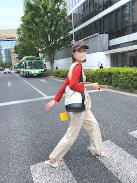 「赤コーデ」｜「アイテム（サロペット/オーバーオール）」を使った、asami ogawaraさん（レディース・162cm）の春コーディネート