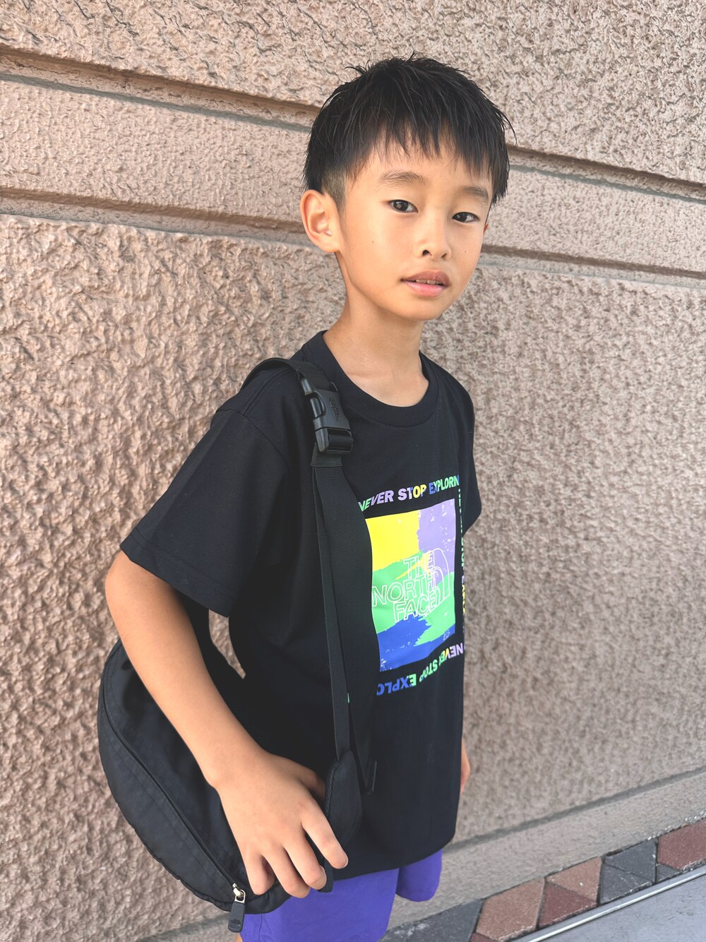 「キッズコーデ、お出かけコーデ、むすこーで、Tシャツコーデ、男の子コーデ、THE NORTH FACE、男の子、9歳」｜「THE NORTH FACEの＜THE NORTH FACE＞TJ ショートスリーブゲットモテッドグラフィック ティーシャツ 140cm-150cm（Tシャツ/カットソー、ブラック系）」を使った、Co-msさん（キッズ・130cm）の秋コーディネートの1枚目の写真