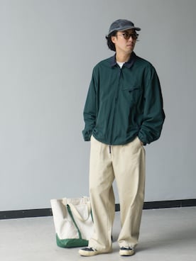 「アイテム（マウンテンパーカー）」を使った、陈百万さん（メンズ・174cm）の冬コーディネート