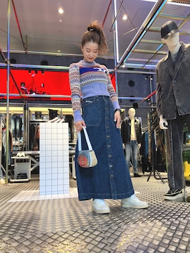 「DIESEL OSAKA」｜「アイテム（スニーカー）」を使った、P-さん（レディース・163cm）の冬コーディネート
