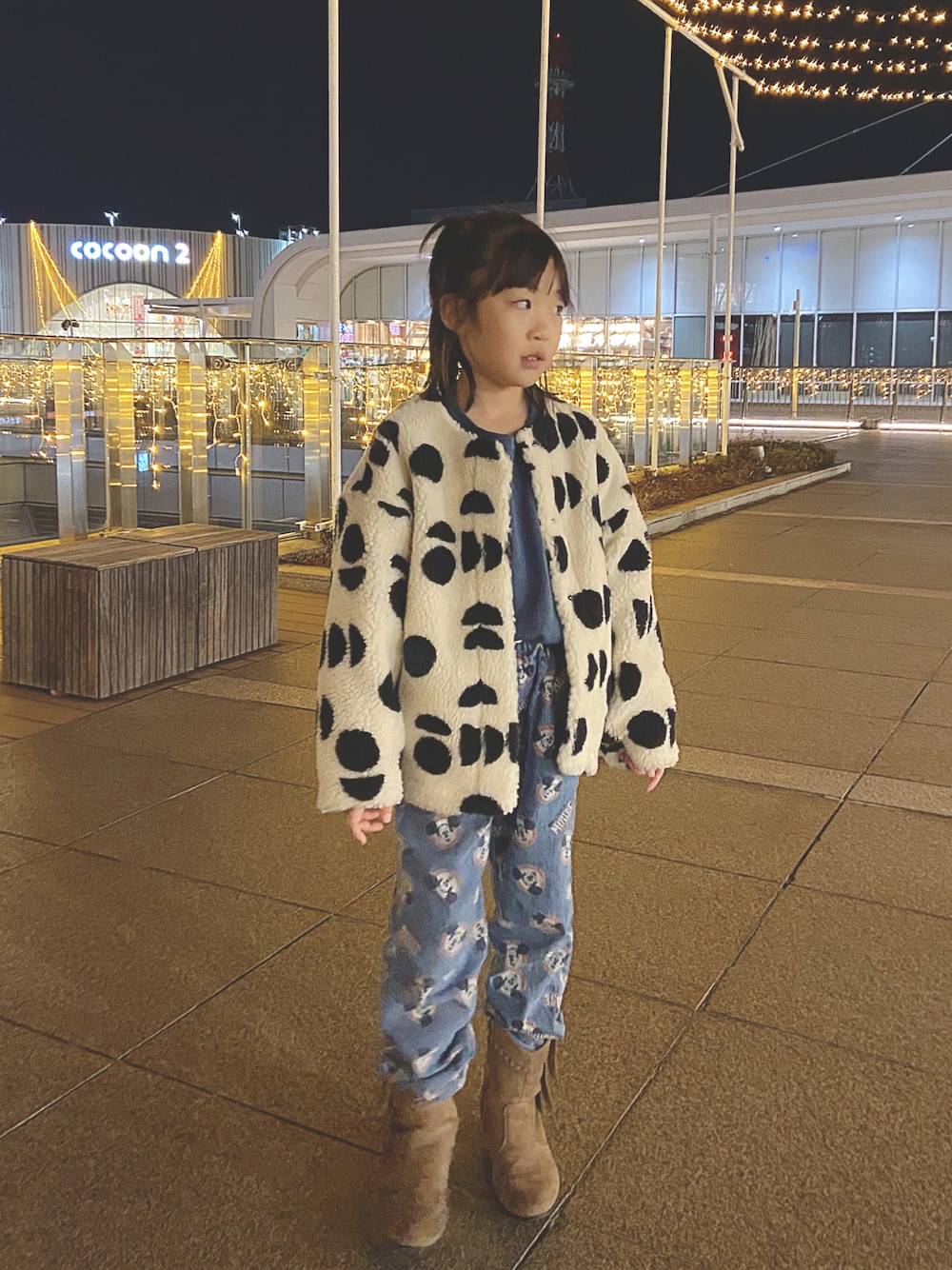 「冬コーデ、ボアジャケット、デニムパンツ、ミッキー、バースデイ、ブーツ、デニム」｜「HOGAN RANCH WEARのジャガードボアジャケット（80～130cm）（その他アウター、ホワイト系）」を使った、soo&aaaさん（キッズ・125cm）の冬コーディネートの1枚目の写真