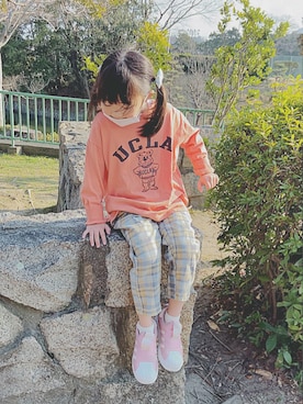 「SEVENDAYS=SUNDAY（セブンデイズサンデイ）のアイテム（パンツ）」を使った、soo&aaaさん（キッズ・110cm）の春コーディネート