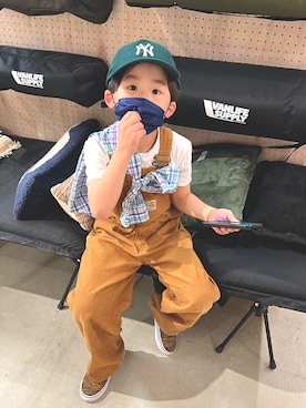 「Carhartt（カーハート）のアイテム（オールインワン・サロペット）」を使った、haruru1225さん（キッズ・110cm）の春コーディネート