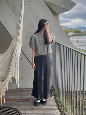 「SENSE OF PLACE by URBAN RESEARCH(センスオブプレイスバイアーバンリサーチ)の『洗濯可』フサフサハーフスリーブニット(ニット/セーター、グレー系)」を使った、里沙子さん(レディース・156cm)の秋コーディネート