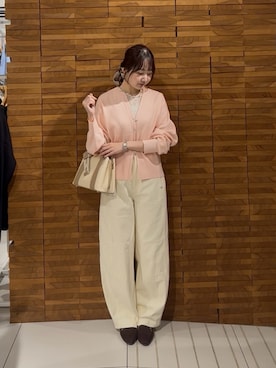 「アイテム（カーディガン/ボレロ、ピンク系）」を使った、里沙子さん（レディース・156cm）の秋コーディネート