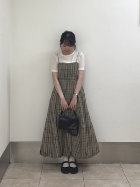 「SENSE OF PLACE by URBAN RESEARCH(センスオブプレイスバイアーバンリサーチ)のバルーンキャミワンピース(ワンピース、ベージュ系)」を使った、里沙子さん(レディース・156cm)の夏コーディネート
