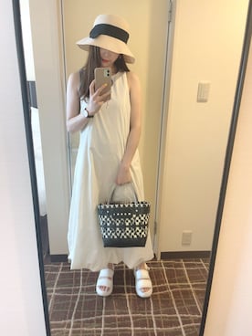 「海」｜「アイテム（アナログ腕時計）」を使った、kahoさん（レディース・166cm）の夏コーディネート