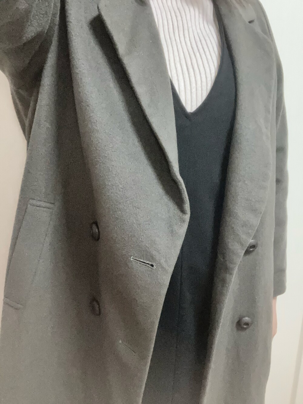 「秋冬コーデ、オトナ女子、おしゃれさんと繋がりたい、休日スタイル、冬服、シンプル、着回しコーデ、GRL、ジャンパースカート、ニット、コート、キレイめ、プチプラ、プチプラコーデ、冬」｜「francis laiのアイテム（ジャケット/アウター、ブラウン系）」を使った、nico¨̮さん（レディース・168cm）の冬コーディネートの1枚目の写真