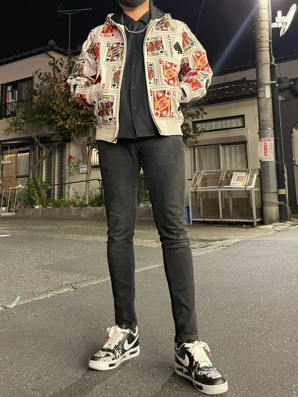 「休日スタイル、おしゃれさんと繋がりたい、スニーカー、ブラック、レザー、大人カジュアル、NIKE、シンプル、supreme、ootd」｜「Supreme のアイテム（その他アウター、その他）」を使った、Joeさん（メンズ・172cm）の秋コーディネートの1枚目の写真