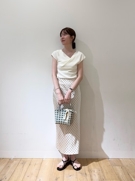 「SENSE OF PLACE by URBAN RESEARCH(センスオブプレイスバイアーバンリサーチ)のサテンアイラインスカート(スカート、ホワイト系)」を使った、mihoさん(レディース・173cm)の夏コーディネート