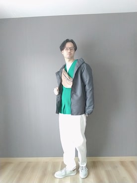 「アイテム（マウンテンパーカー）」を使った、としぼーさん（メンズ・178cm）の春コーディネート
