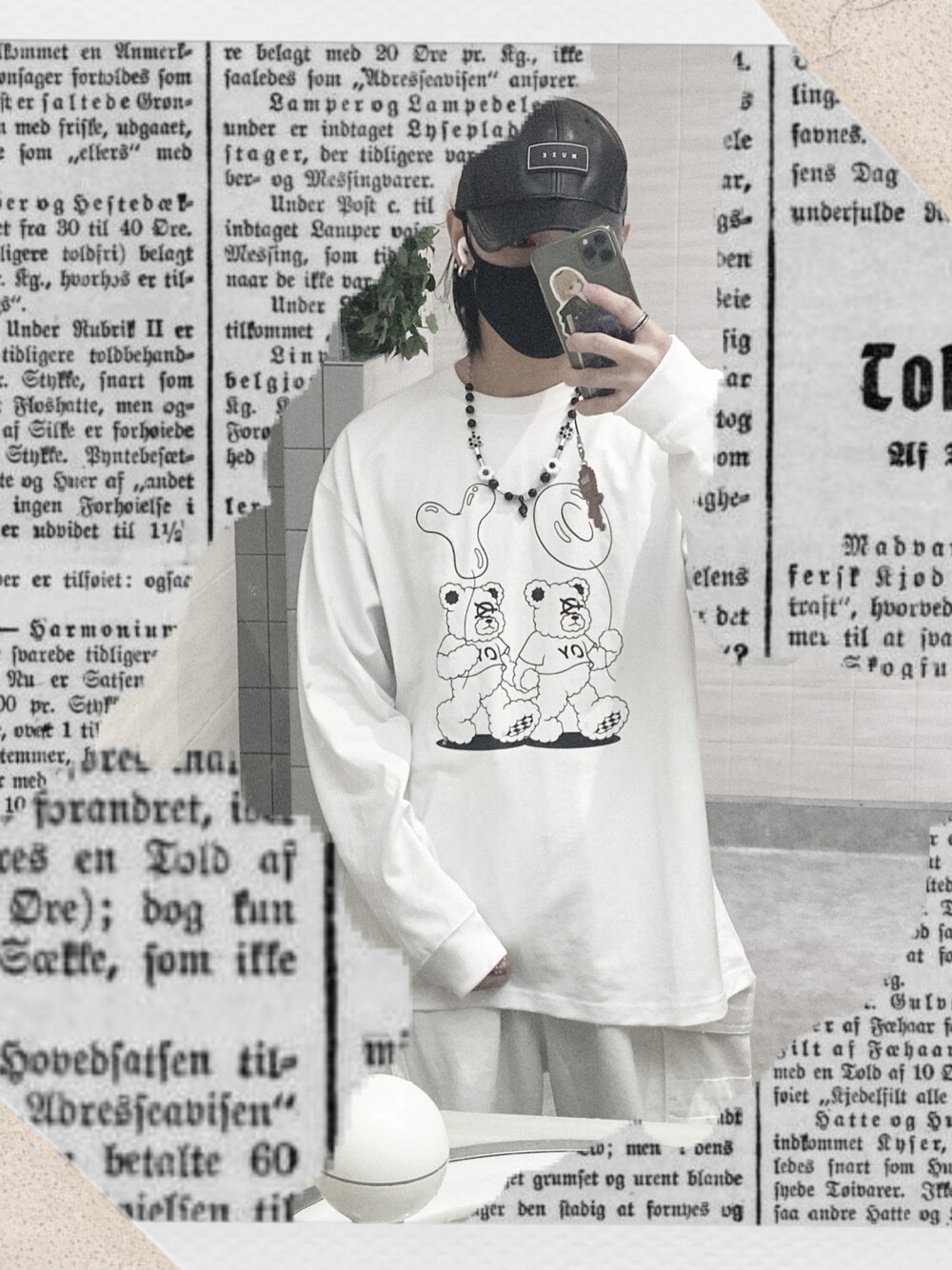 ホワイト系のTシャツ/カットソー、ホワイト系のカーゴパンツ、ホワイト系のスニーカーを着用したメンズの春コーディネートの1枚目の写真