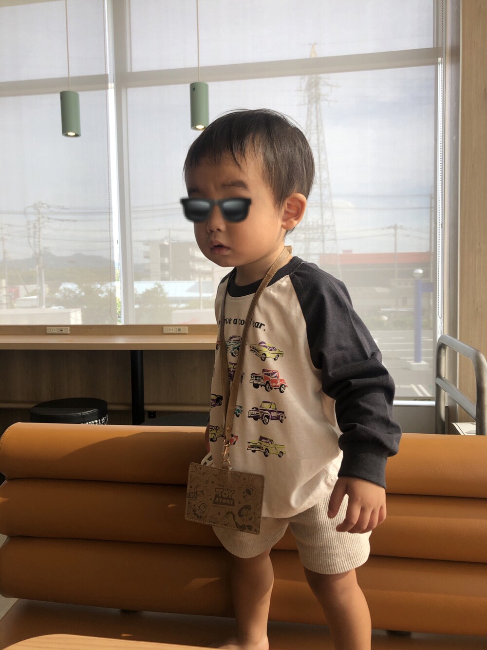 「1歳10ヶ月、男の子コーデ、男の子ファッション」｜「西松屋のアイテム（Tシャツ/カットソー、ブラック系）」を使った、soyunさん（レディース・154cm）の秋コーディネートの1枚目の写真